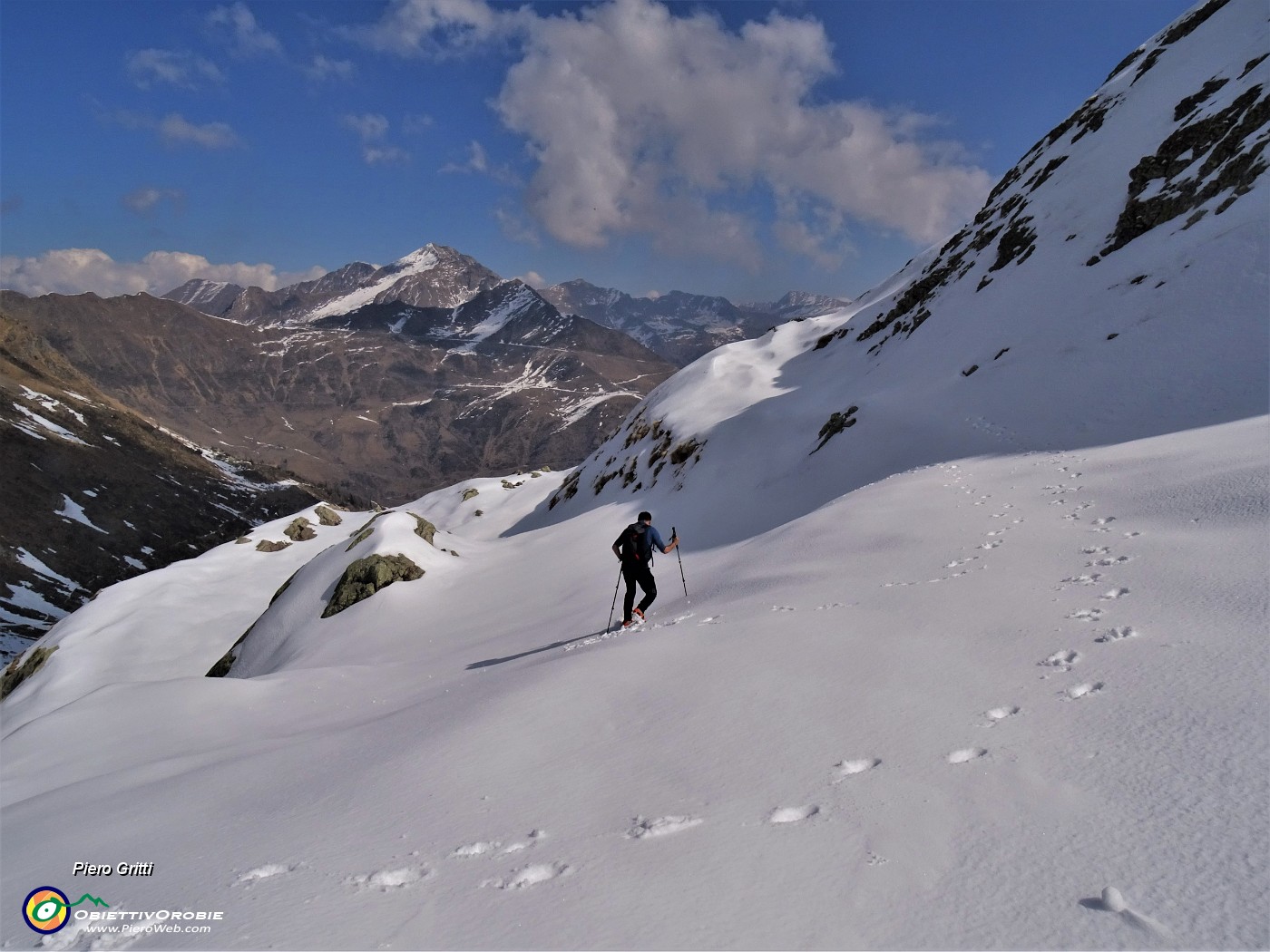 38 Saggiamo la neve e proviamo a tracciare sopra e sotto.JPG